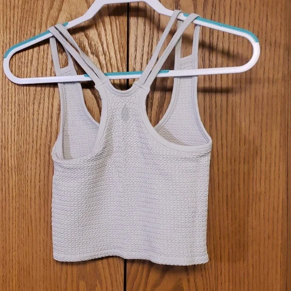 Free People Movement Womens M/L Silver Cropped Tank Top - Picture 2 of 3